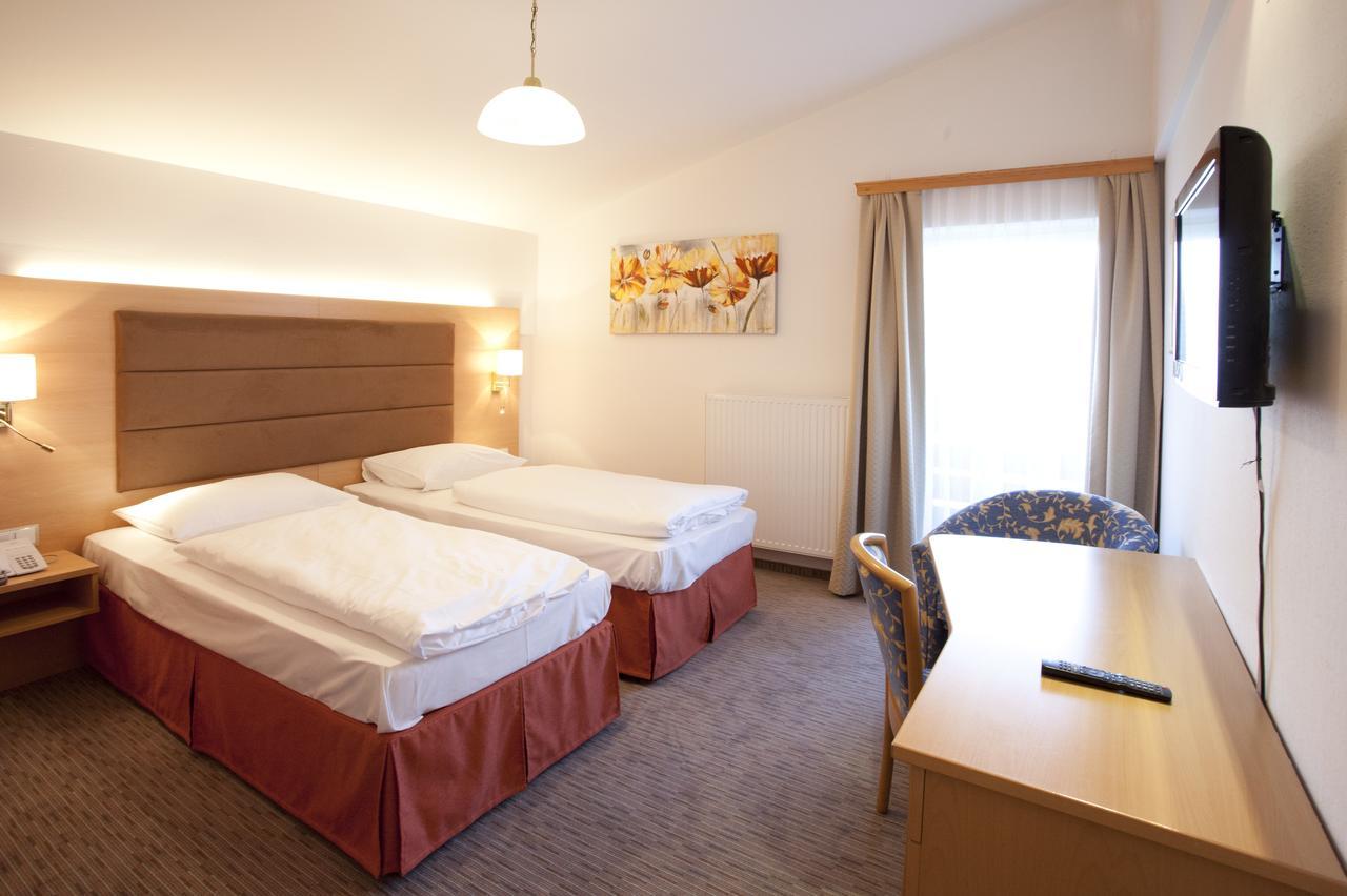 Hotel-Restaurant Am Hochfuchs Eugendorf Zewnętrze zdjęcie